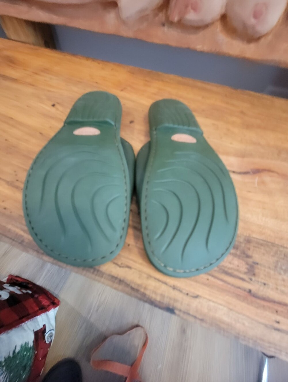 Born Sz 8 Forest Green Leather Slide Sandal w/Stud Detailing. Everyday Casual - Picture 10 of 12